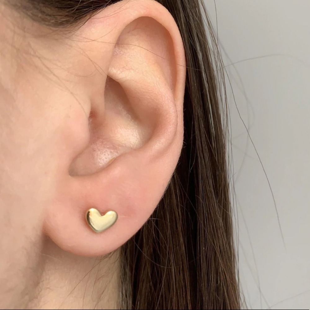 NWT 14k gold plated heart studs